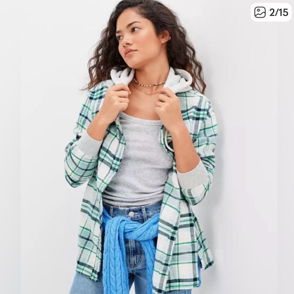 American Eagle Cozy Cabin Hoodie Flannel Shirt Green Plaid Womens Medium - Picture 4 of 8